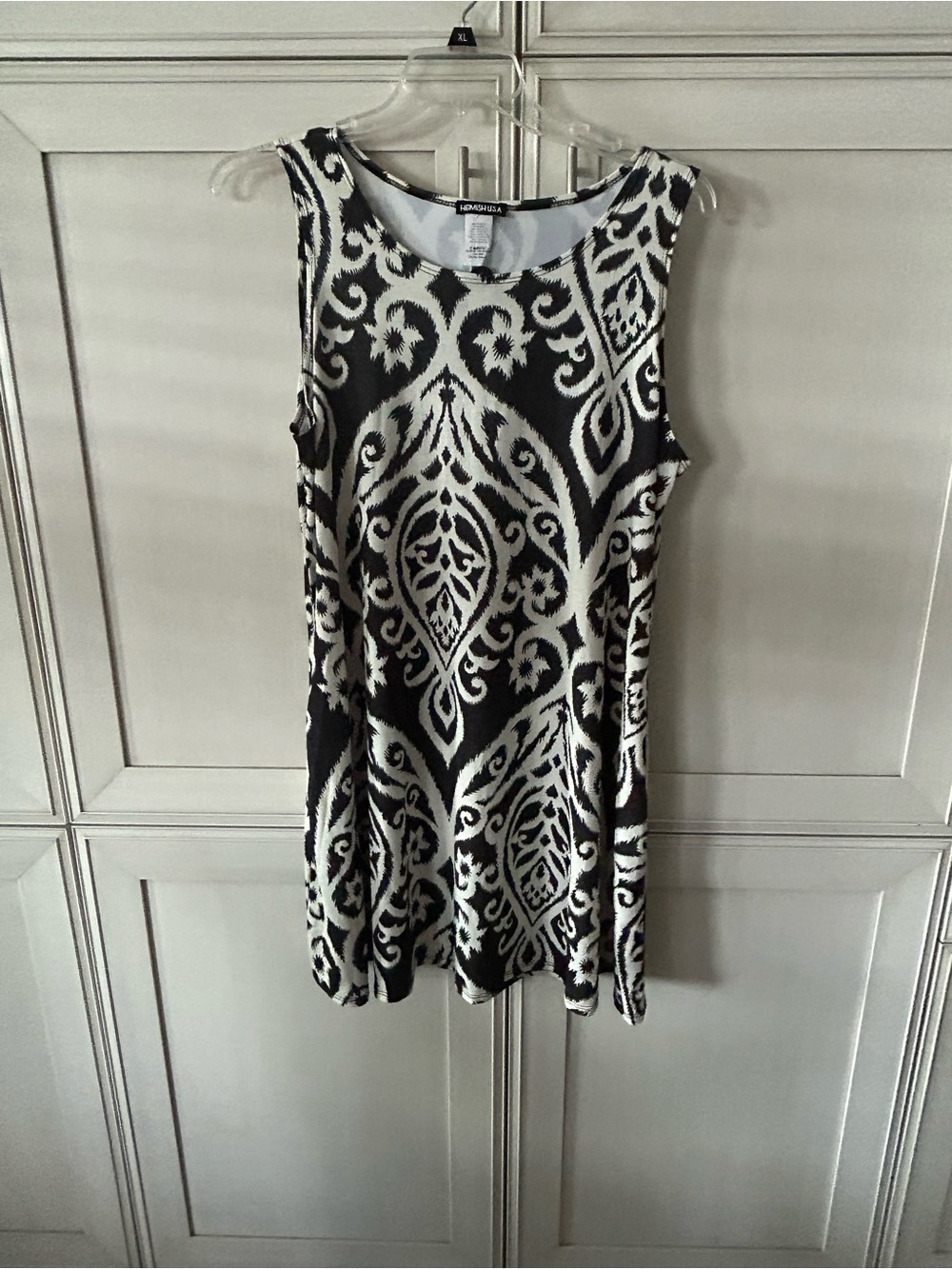 HEIMISH USA Black and White Patterned Sleeveless Dress